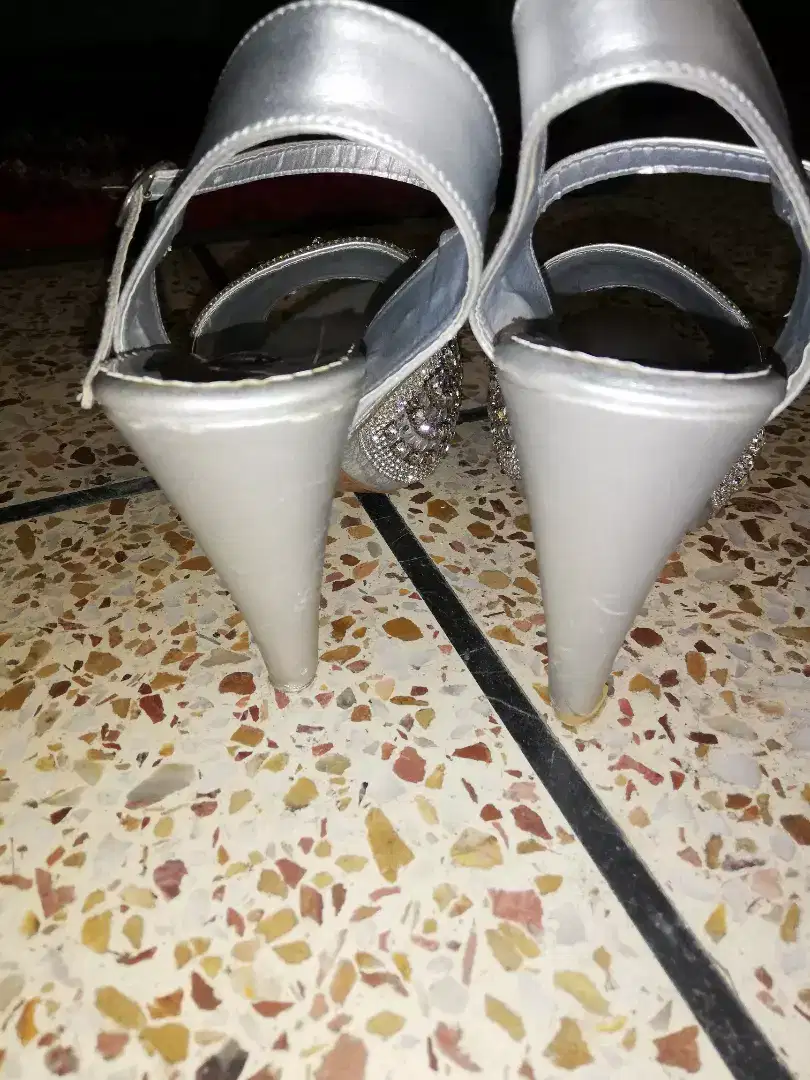 Fancy golden & silver shoe Available for Sale in lahore