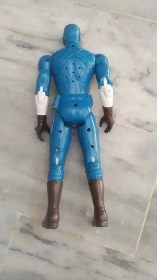 Captai America action figure