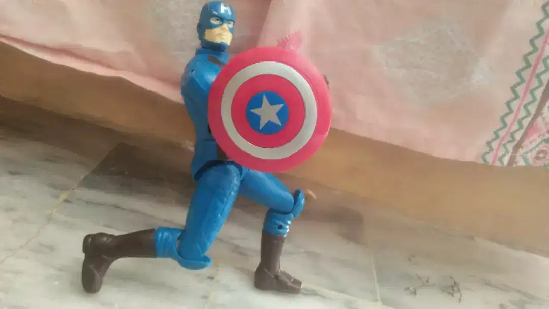 Captai America action figure