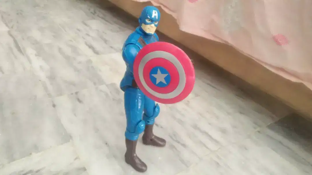 Captai America action figure