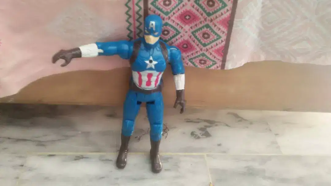 Captai America action figure