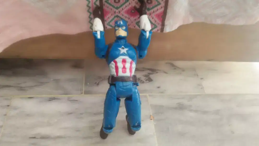 Captai America action figure