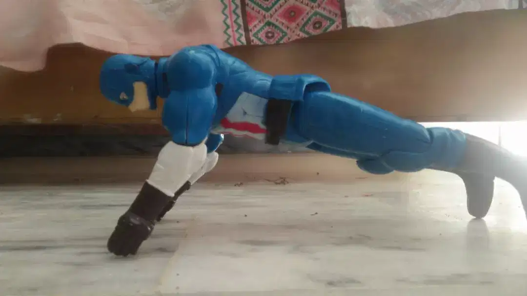 Captai America action figure