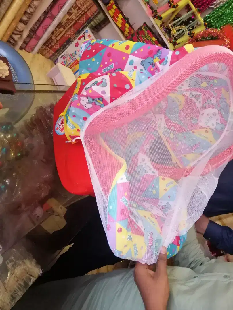 Baby cot royal china