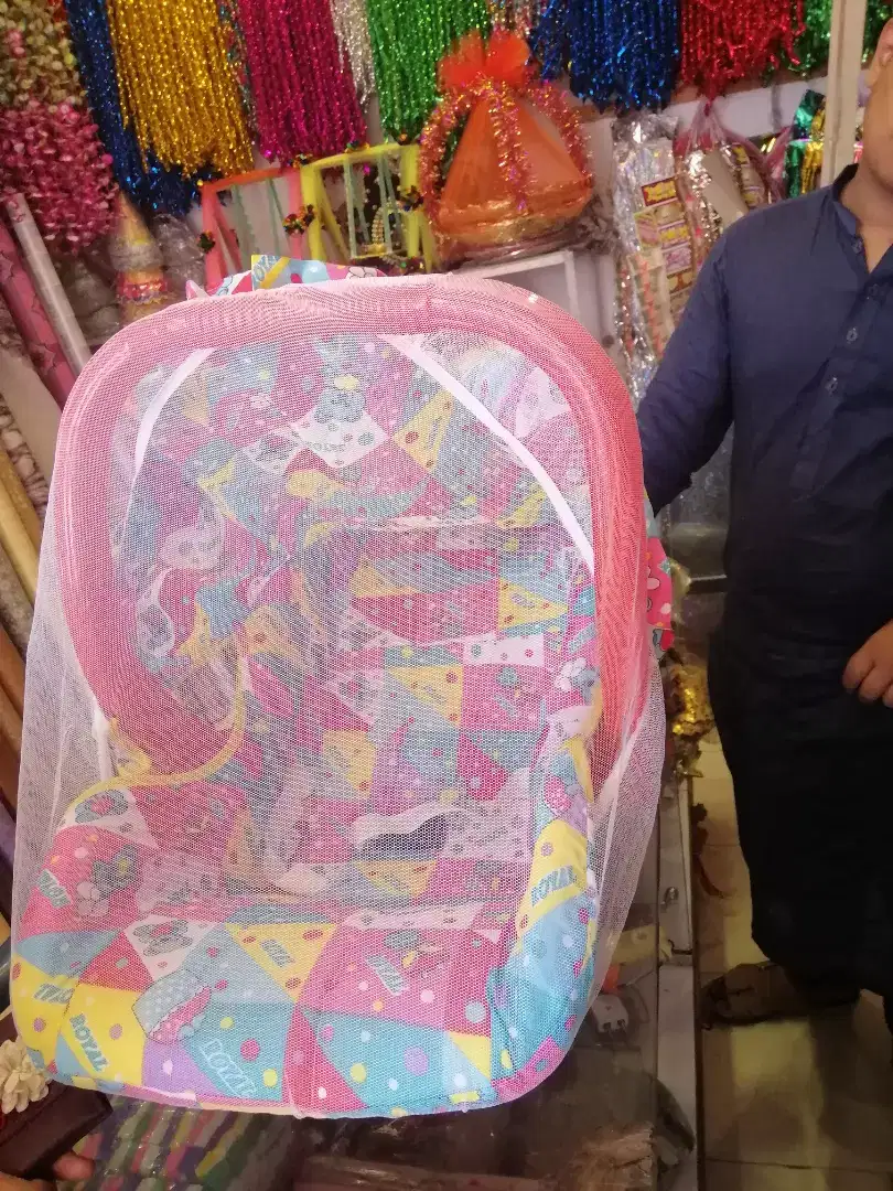 Baby cot royal china