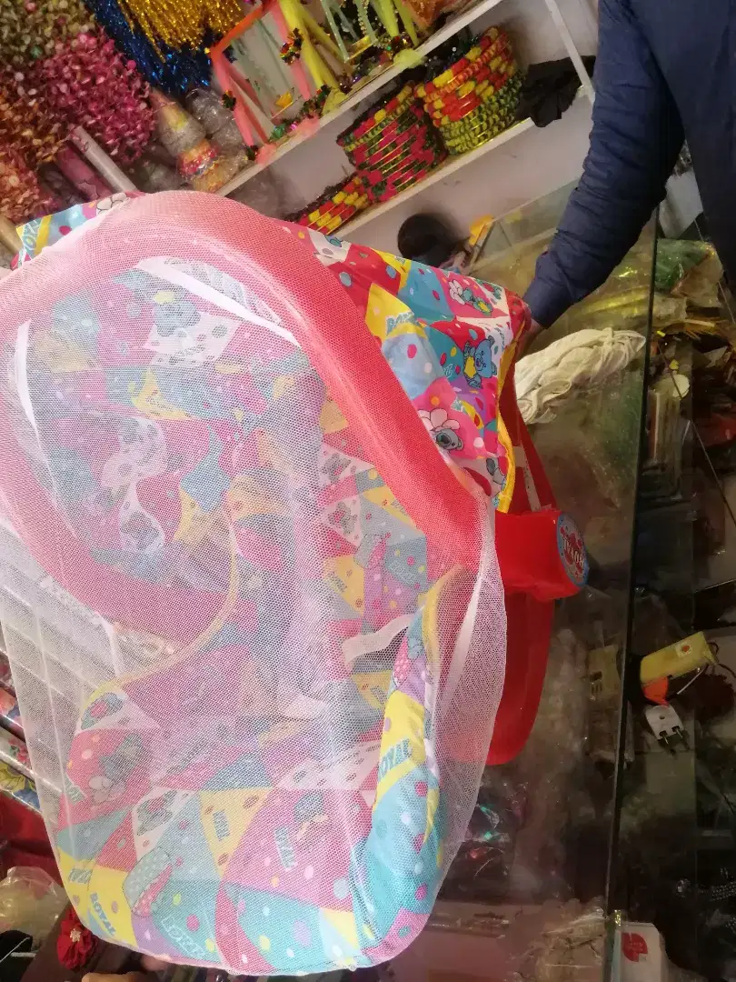 Baby cot royal china