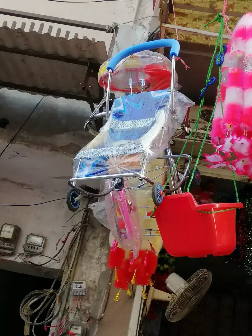 Baby cot royal china