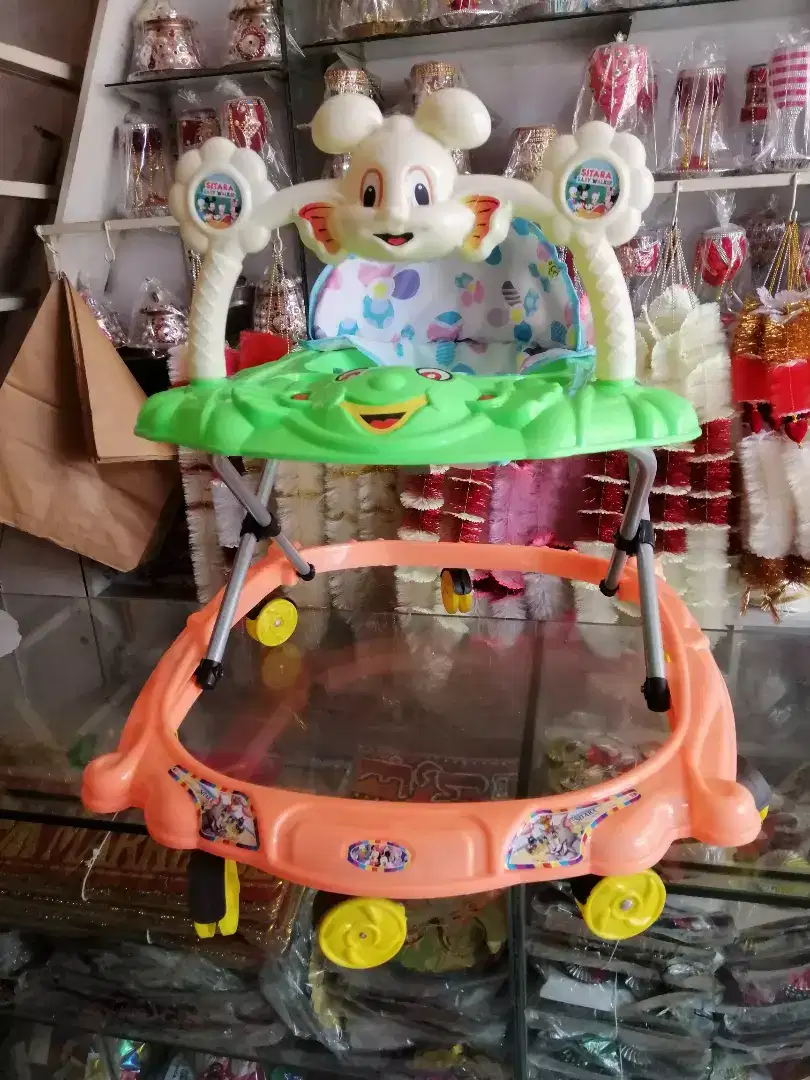 Baby cot royal china