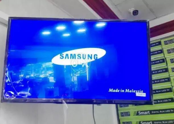 WAMAA TRADER 42INCH LED TV