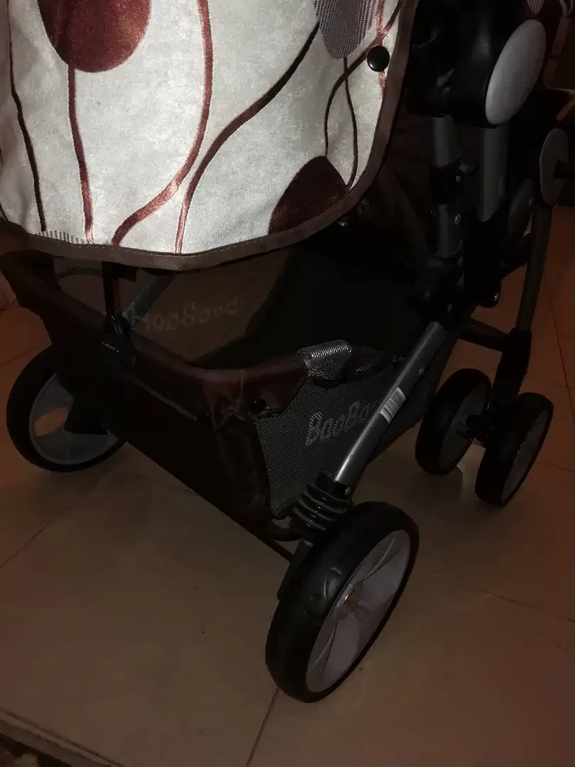 Clean and spacious baby stroller