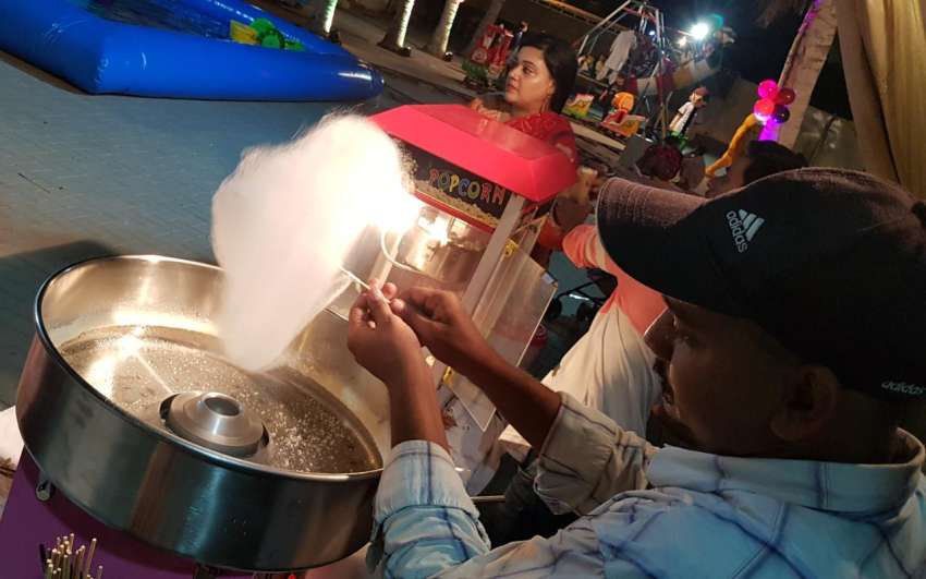 Candy floss Popcorn , Magician , Jumping Castle Balloons in Karachi for Events