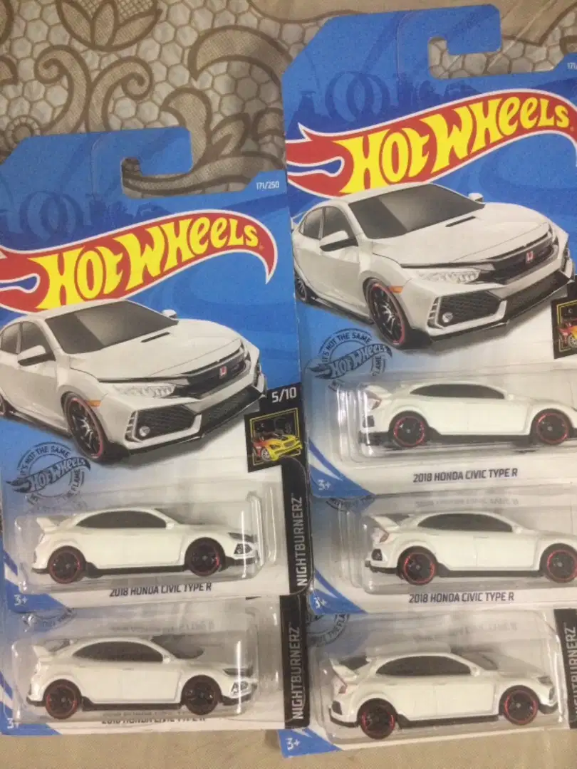 hot wheels die cast car bike m2, green light