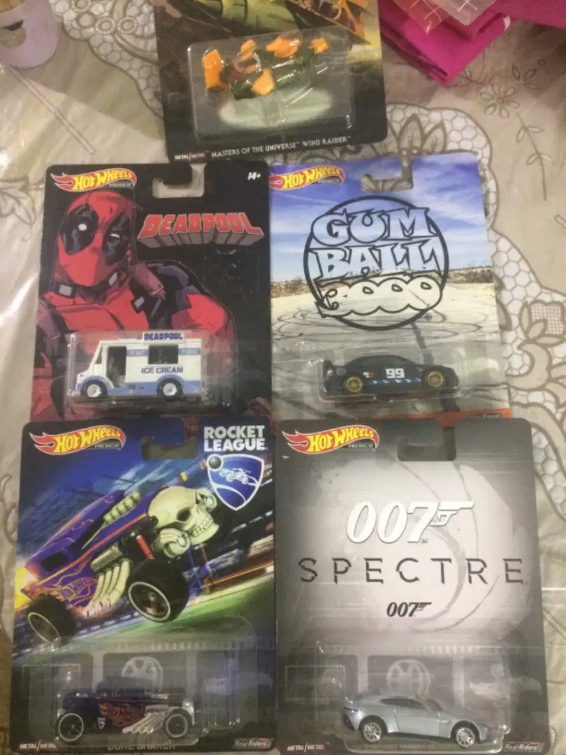 hot wheels die cast car bike m2, green light