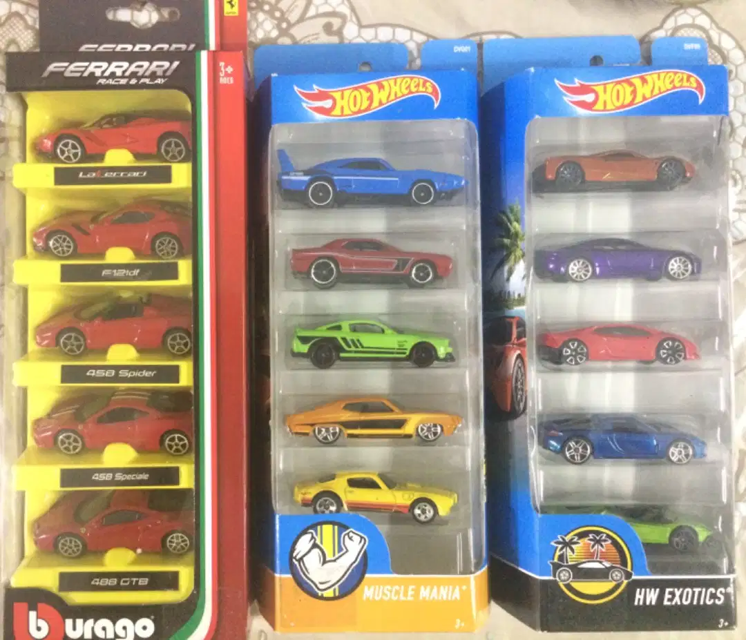 hot wheels die cast car bike m2, green light