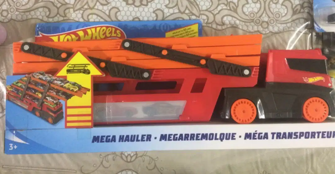 hot wheels die cast car bike m2, green light