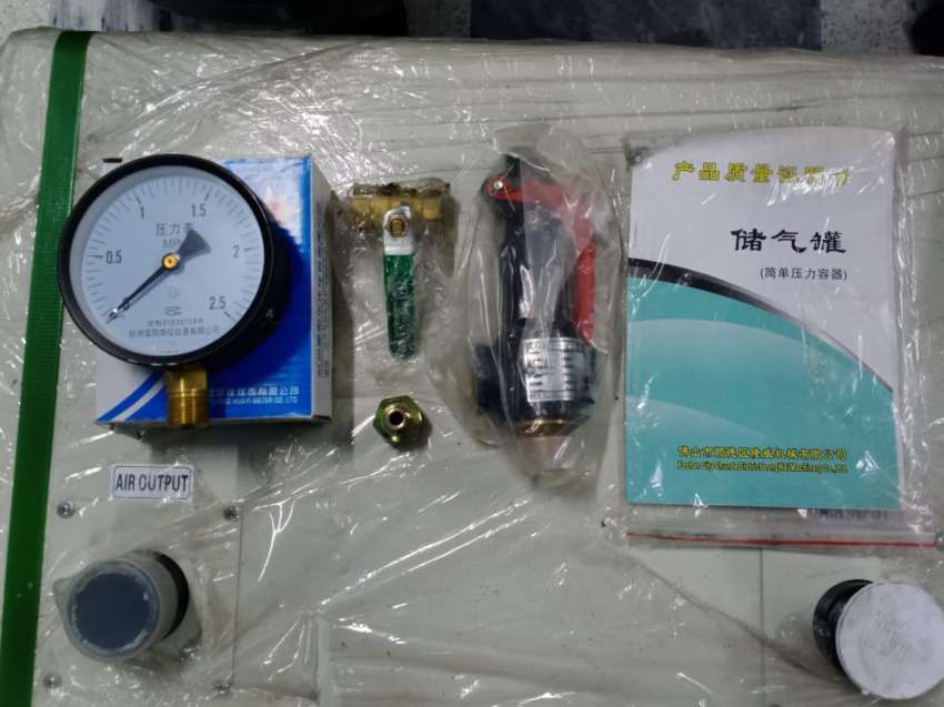 Screw Air Compressor 15KW With Dryer Unit Line Filter 600L Tank