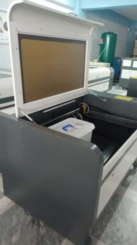 Laser Cutting and Engraving Machine, 2x3 Feet 100W