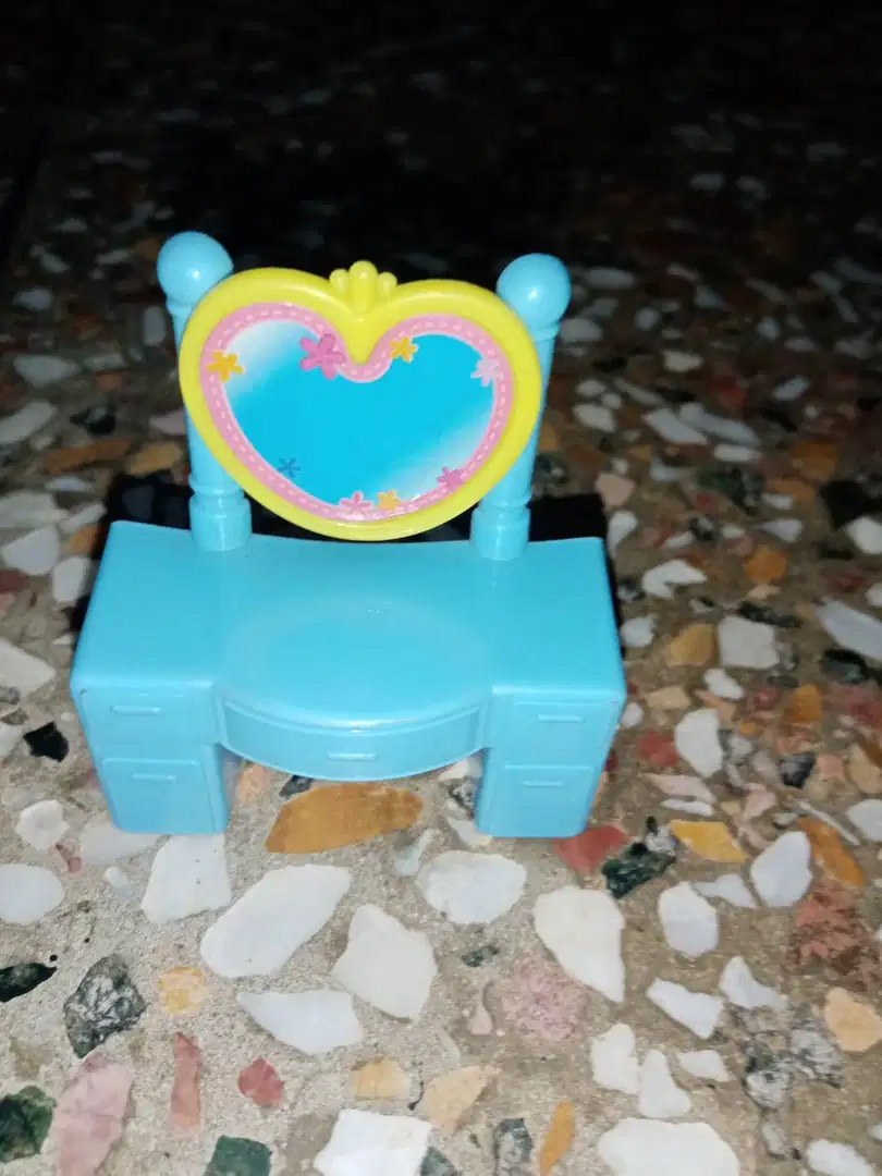 Lol doll with som accessories