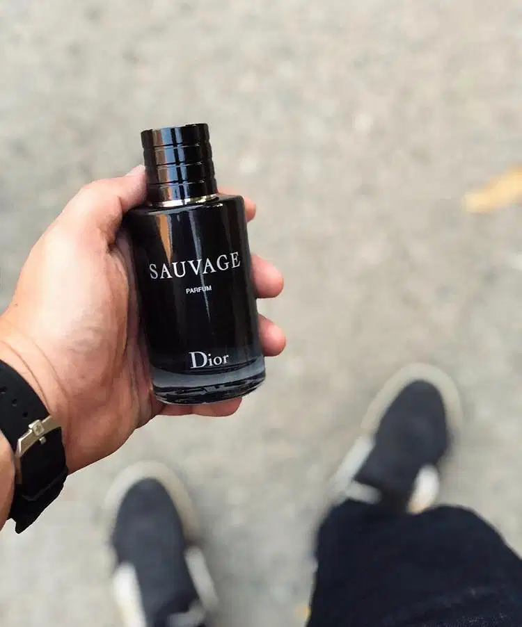 SAUVAGE 100ML perfume original taken from US throw away price selling in karachi