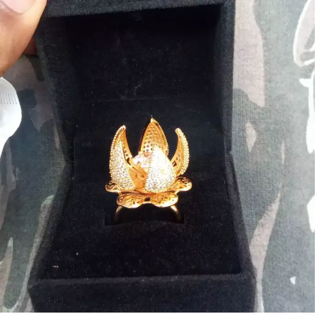 Flower Ring - Gold Plated - Free Delivery