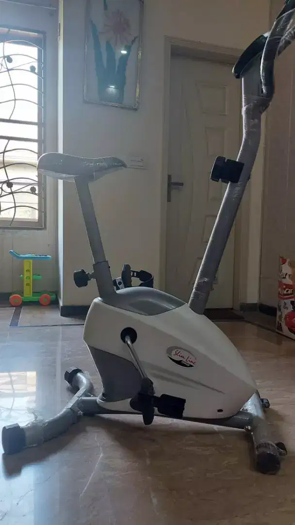 Magnetic exercise cycle almost new