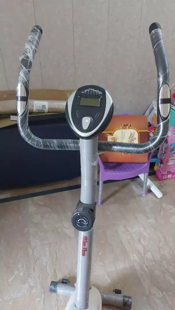 Magnetic exercise cycle almost new