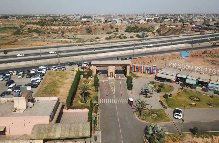 5 marla plot on instalment in Lahore