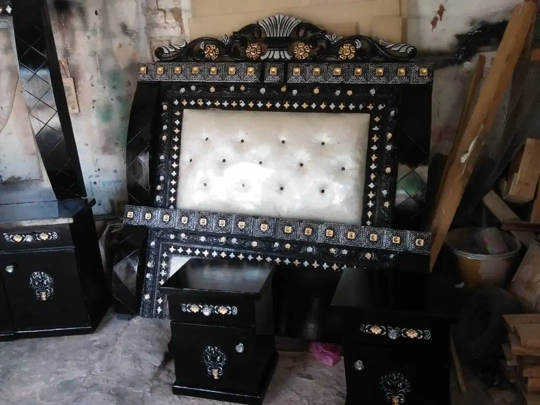 New Bed and Dressing table Available for Sale in Dera Ismail Khan