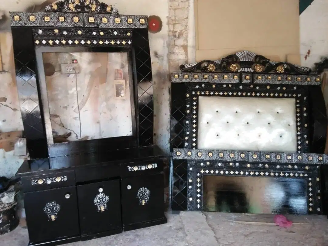 New Bed and Dressing table Available for Sale in Dera Ismail Khan