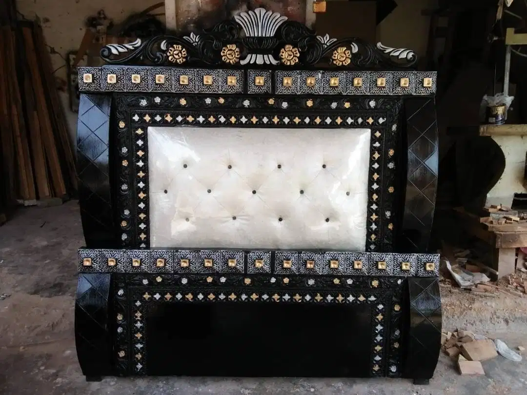 New Bed and Dressing table Available for Sale in Dera Ismail Khan