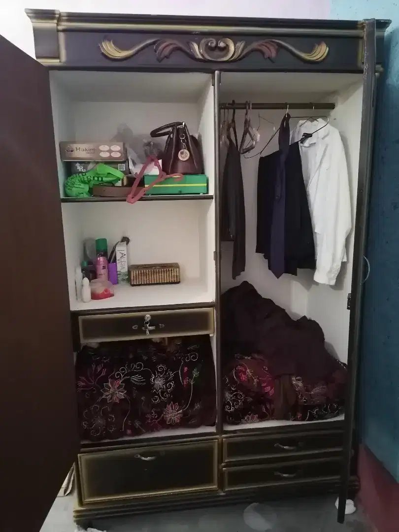 Safe Almari for sale