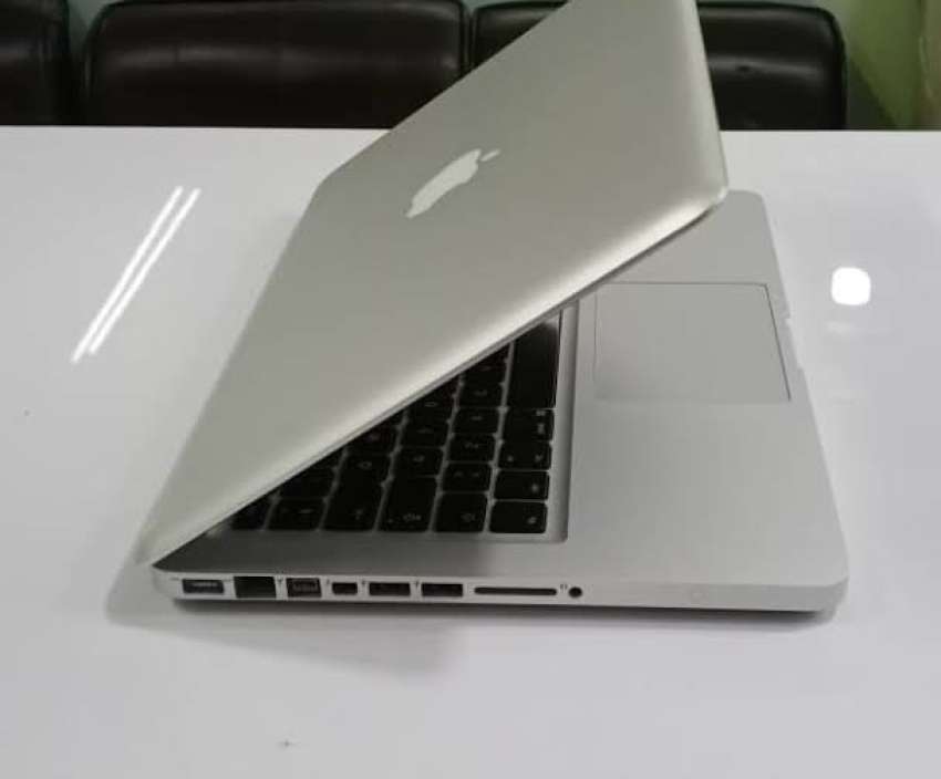 Apple MacBook Pro 2012 Mid for urgent sale