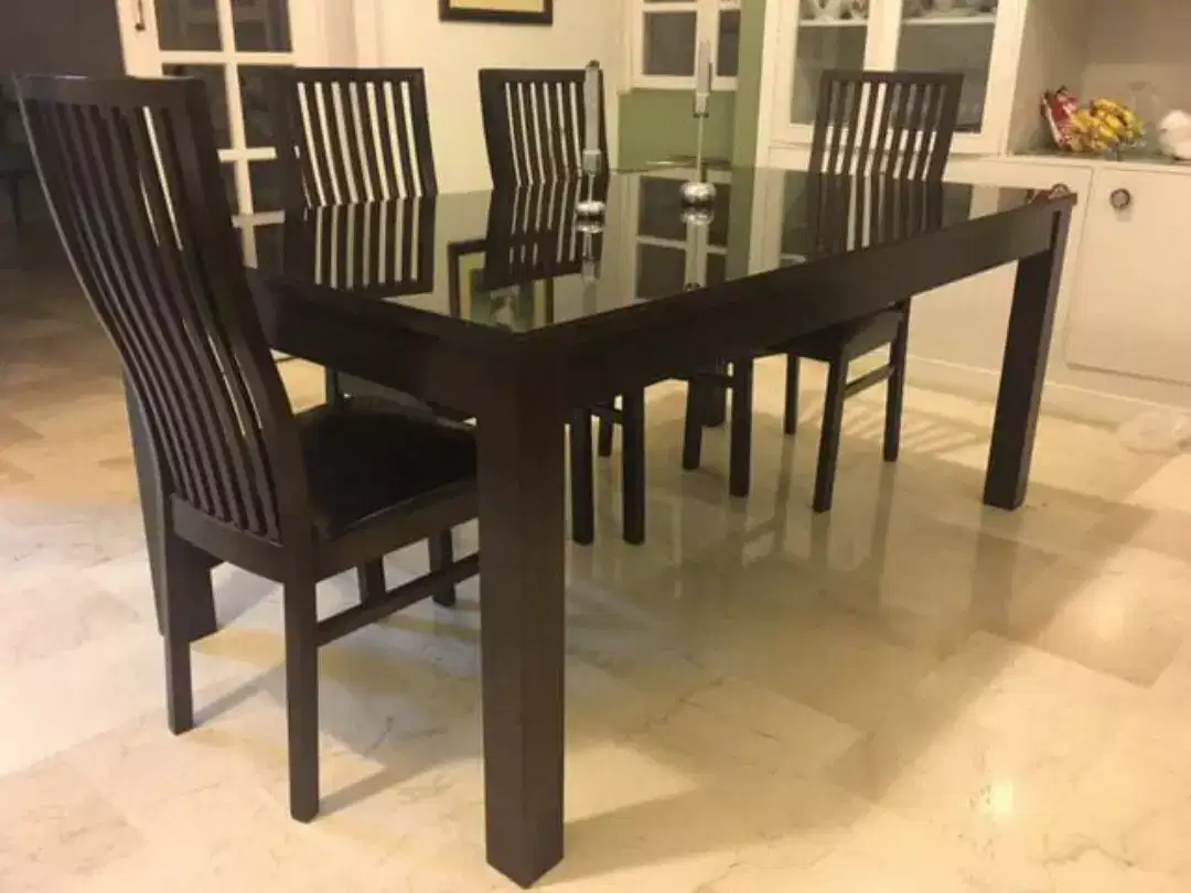 Daining table for sale
