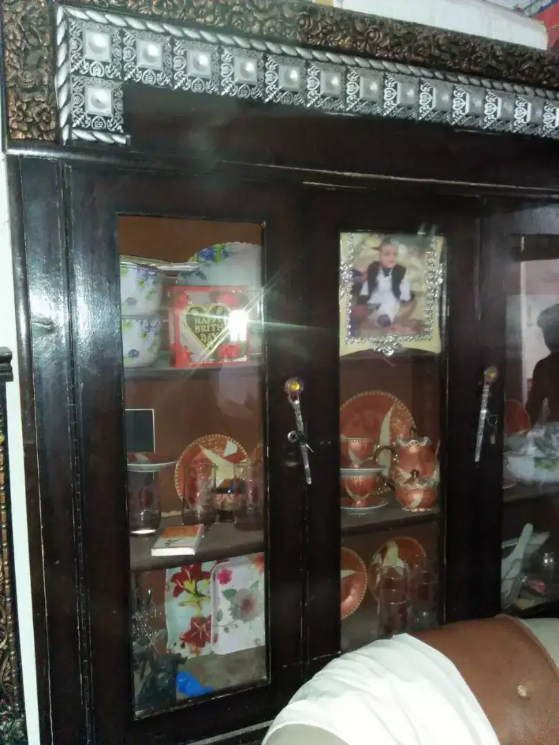 Mirror or Cobrd ha jo sell krni ha