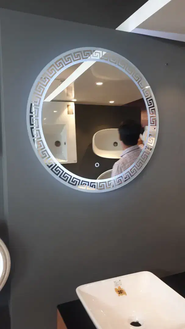 Bathroom looking mirror/ looking glass with touch sensors LED For sale in Lahore