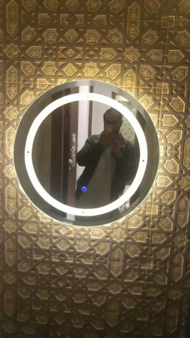 Bathroom looking mirror/ looking glass with touch sensors LED For sale in Lahore