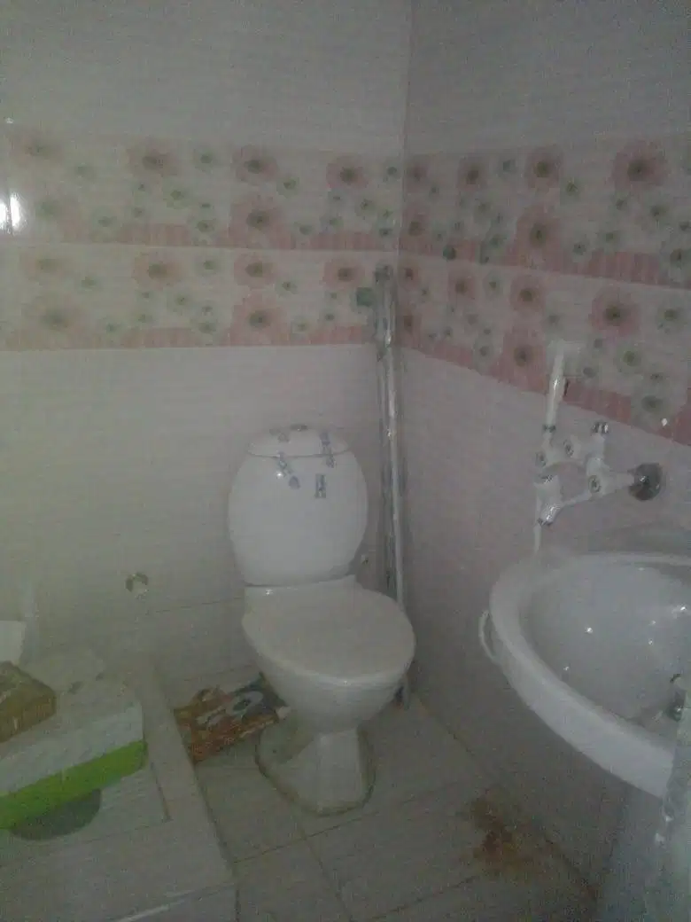 3 Bds - 3 Ba - 3 Marla house or shop for rent