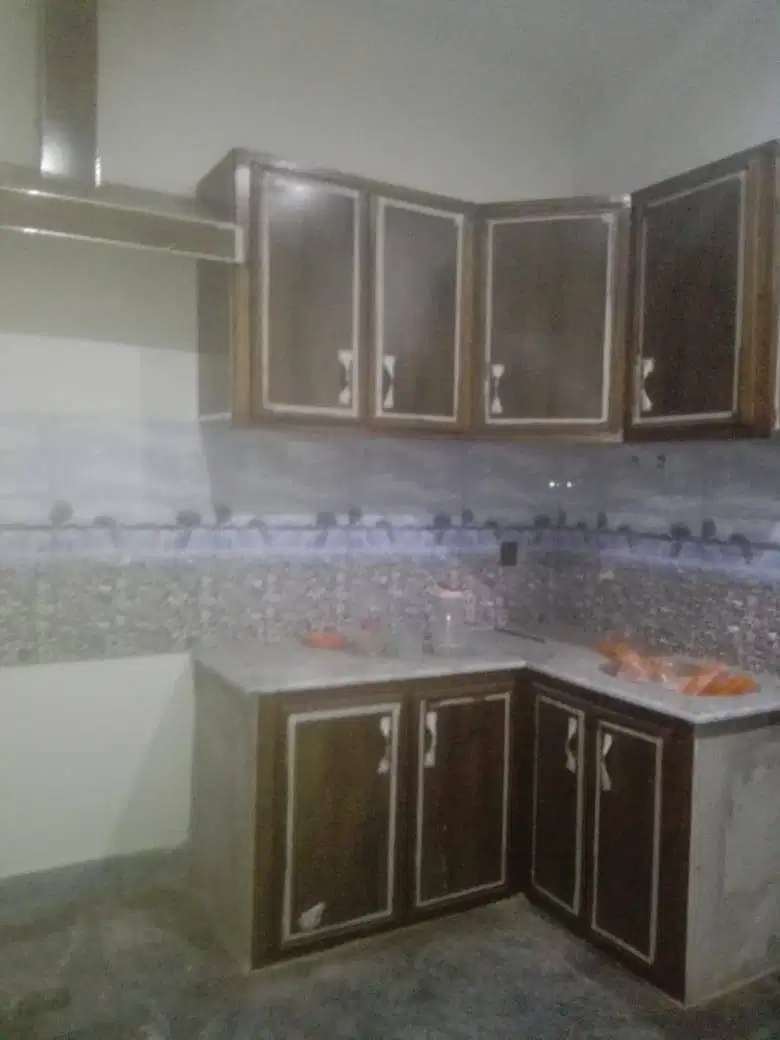 3 Bds - 3 Ba - 3 Marla house or shop for rent