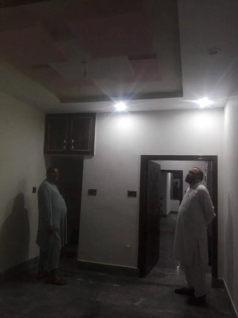 3 Bds - 3 Ba - 3 Marla house or shop for rent