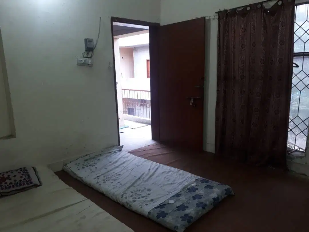 Hostel rooms for boys