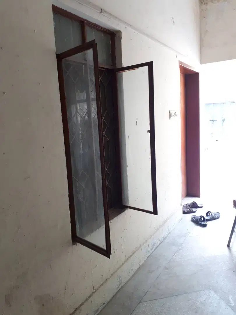 Hostel rooms for boys