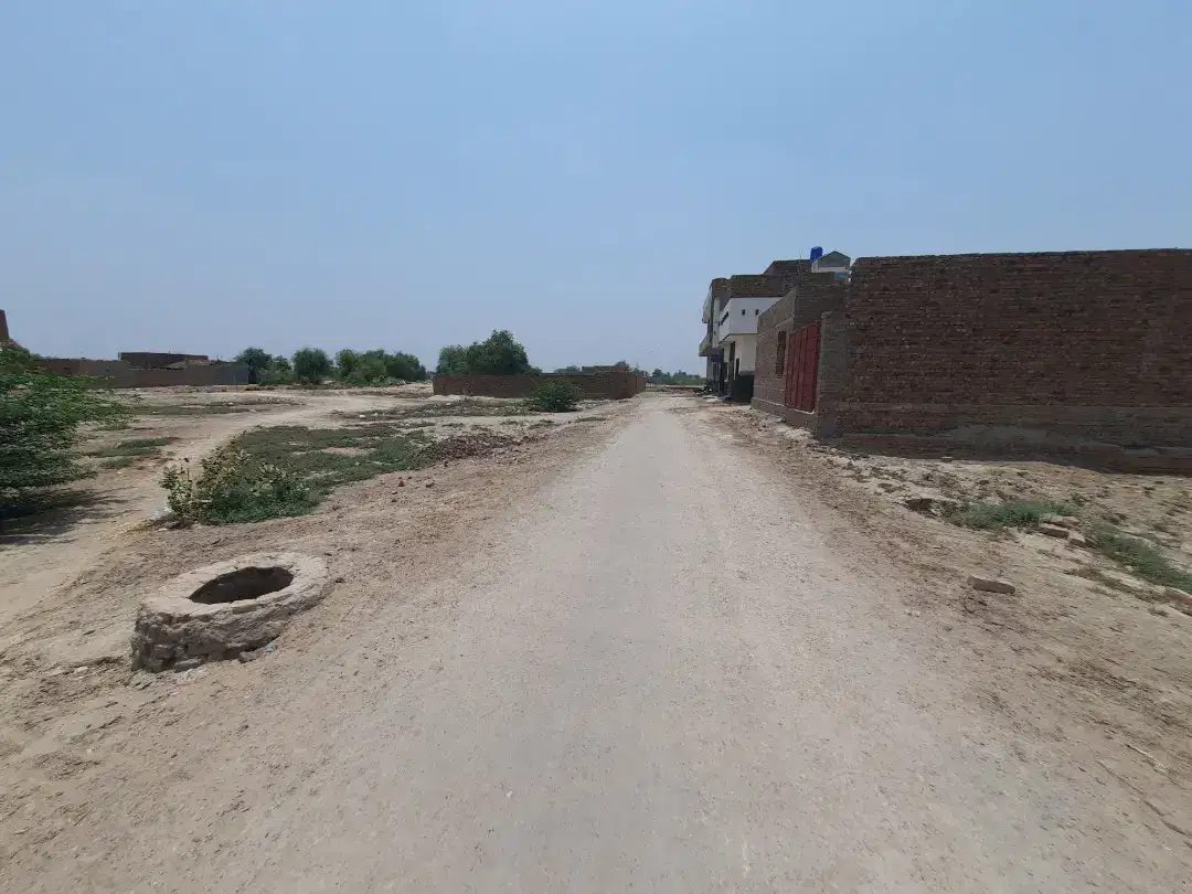 10 marla plot 225000 per marla
