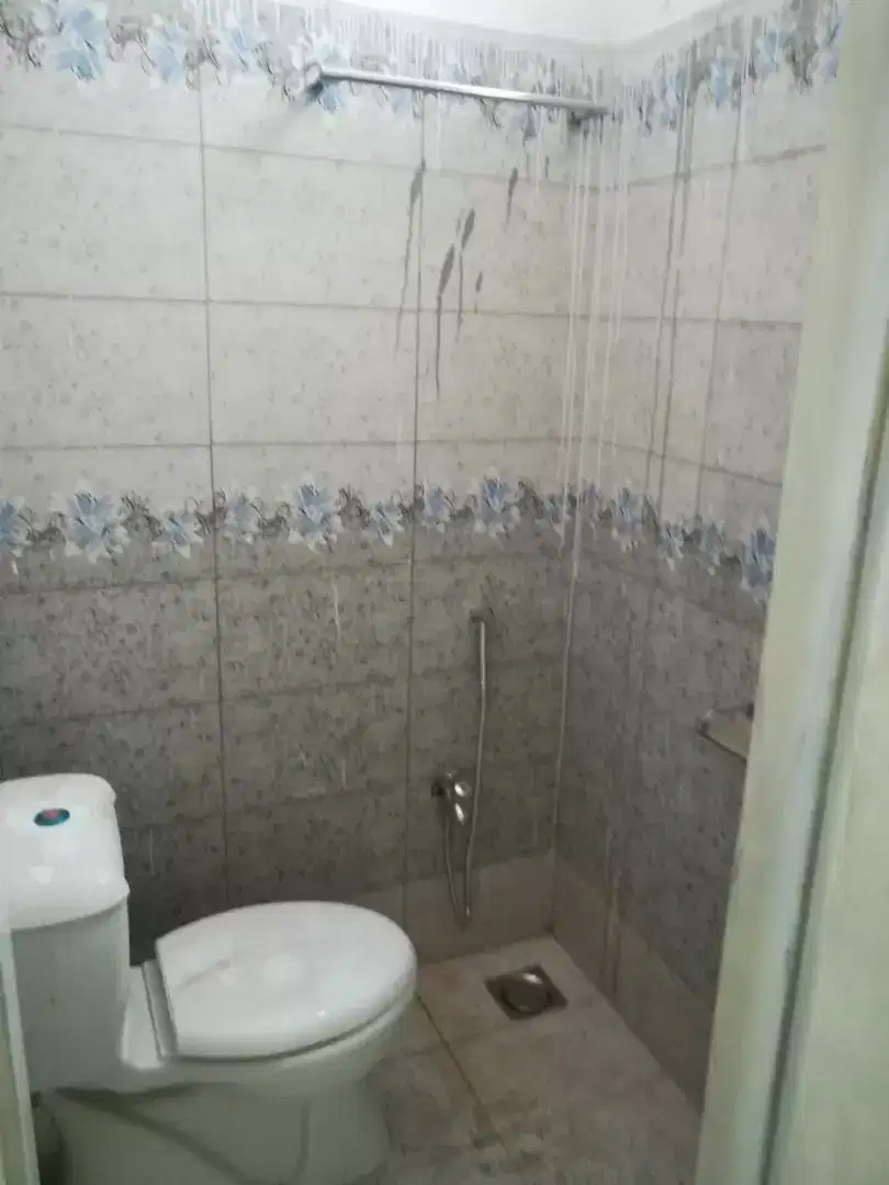 Location topclass H-13 appartment 2 bed 2 bath with possesion