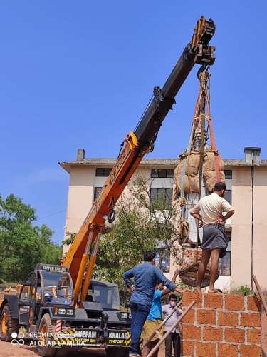 Kuppam Crane Service in Kannur Vadakara Thalassery Taliparamba Kuthuparamba