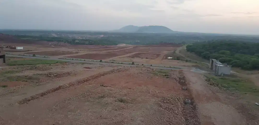 8 marla commercial plot in price of residencial plot Gulshan e bahar