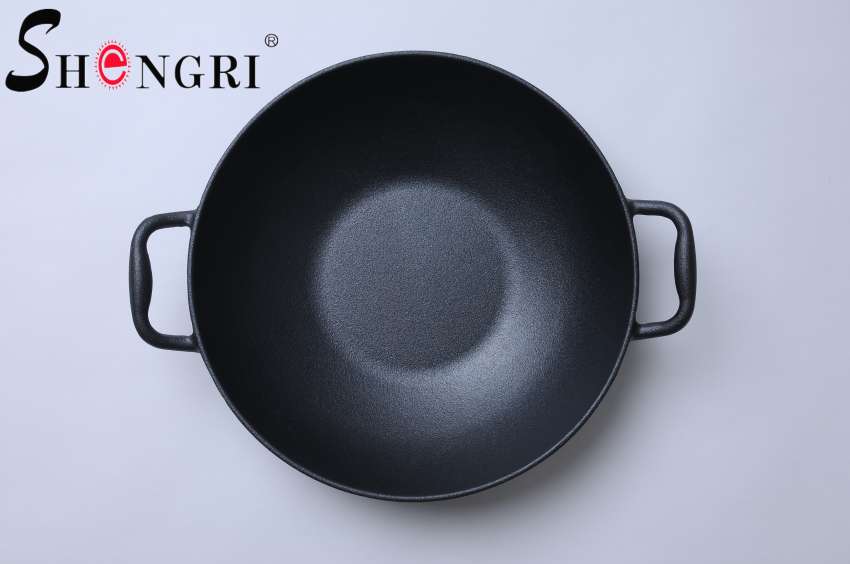 High quality Cast iron cookware ,skillet,frying pan ,different kinds of wok