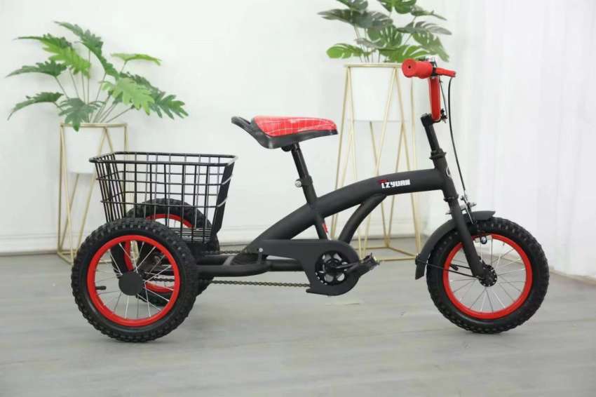 Sales of children's tricycles children's electric cars