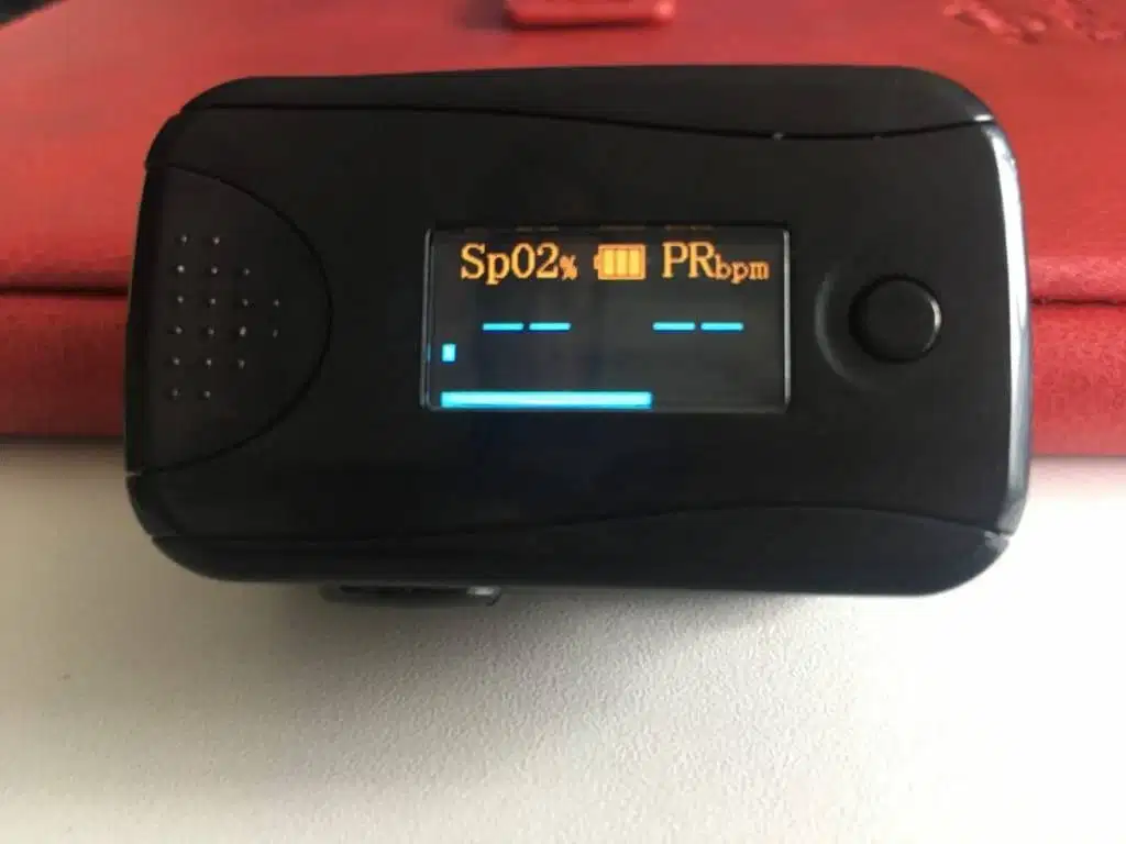 finger pulse oximeter