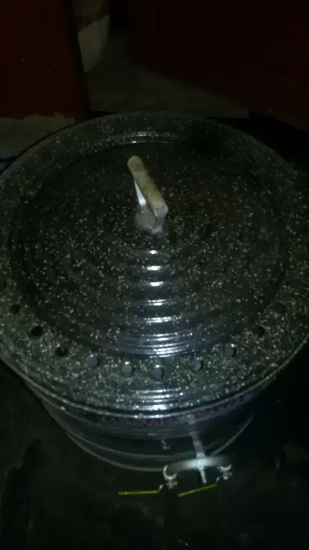 یہ گیس والا تندور بہیچ رہا ہوں