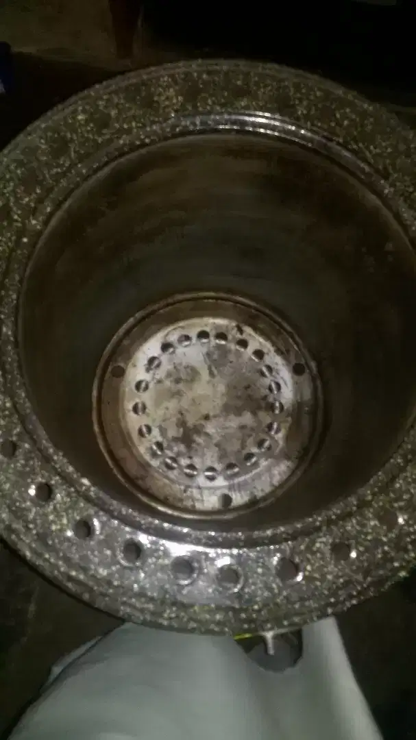 یہ گیس والا تندور بہیچ رہا ہوں